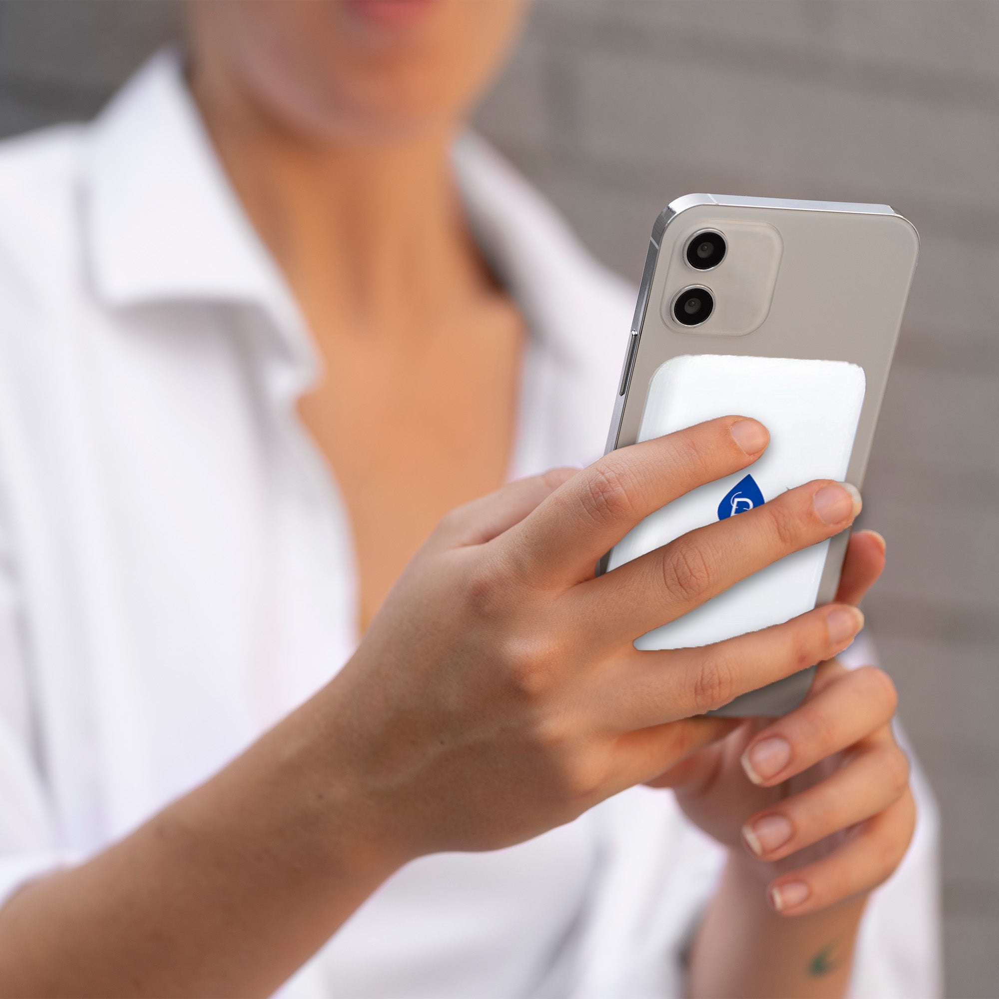 Magnetic Wireless Power Bank – Portable, Powerful, Effortless Charging